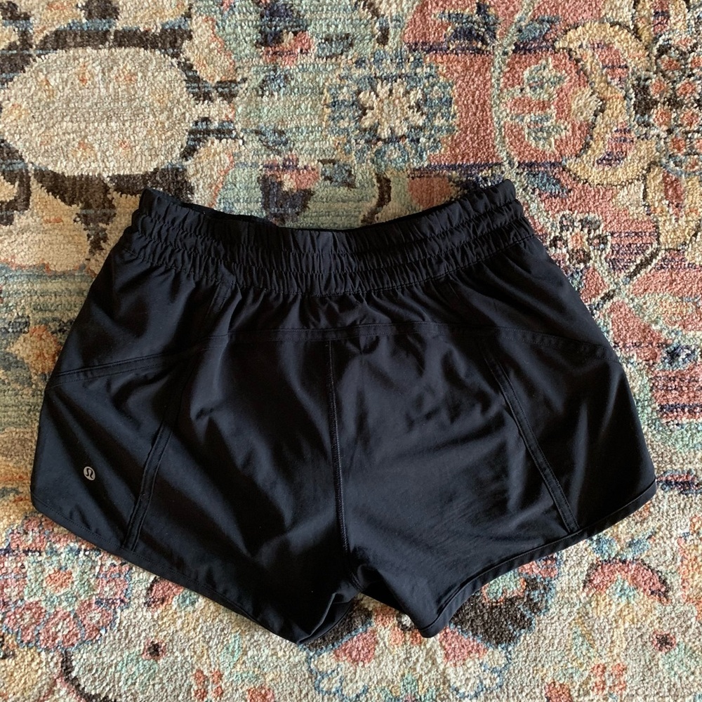 Lululemon tracker short 4”